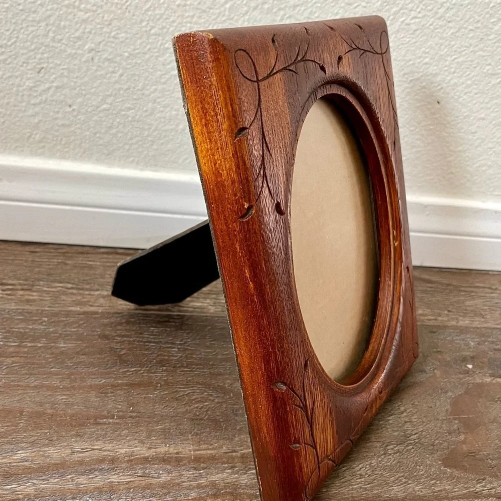 Elegant Brown Wooden Photo Frame 7/9 inches